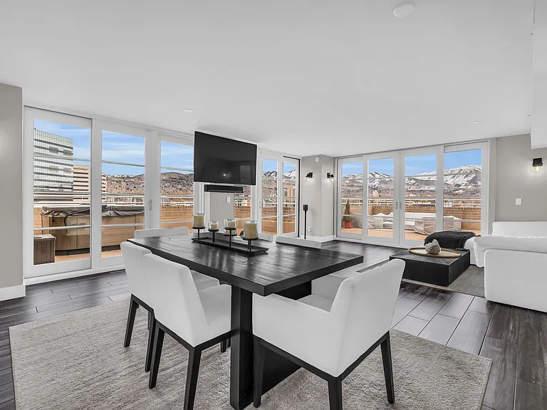 230 E Broadway S #1209 — Photo 5