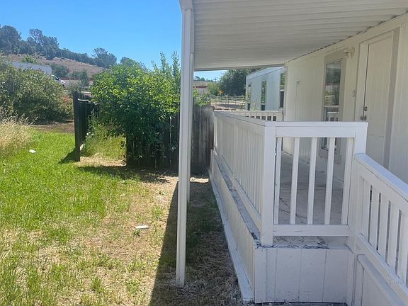 2nd image of 992 Iroquois Cir