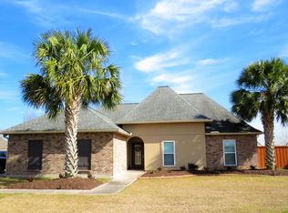 6252 Pelican Crossing Dr, Gonzales, LA 70737
