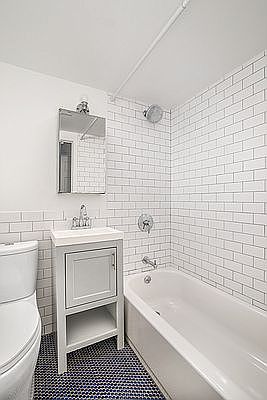 4th image of 546 Mac Donough St #1
