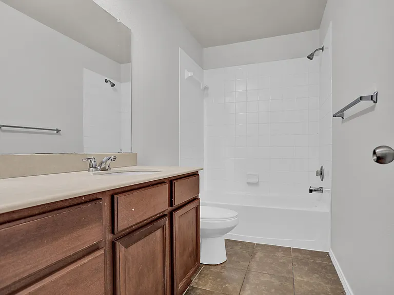 2138 Meadow View Dr — Photo 25