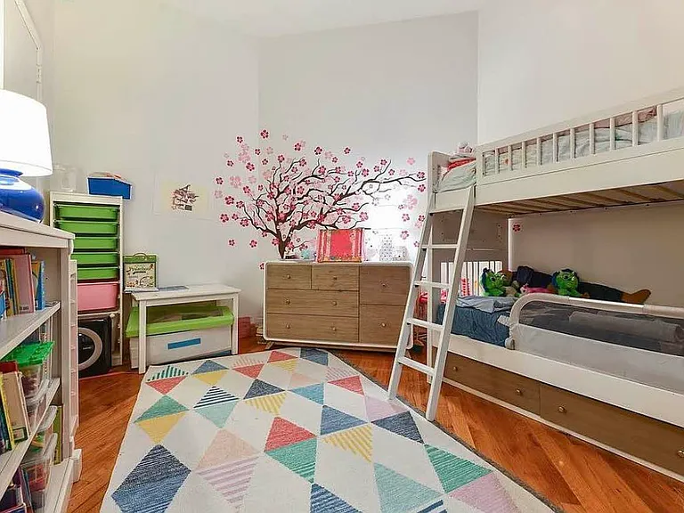 97 Chambers St #2D — Photo 7