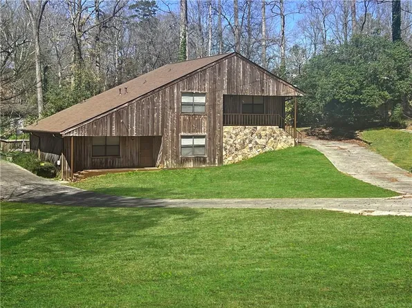 5472 Bishops Cir, Norcross, GA 30093