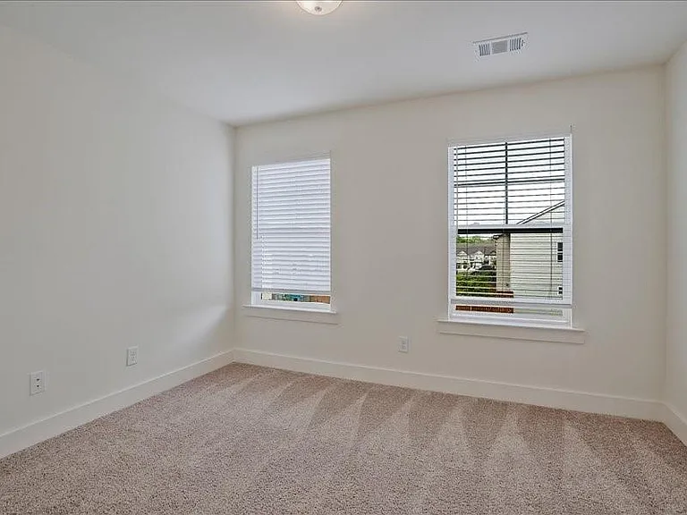 1809 Edgehill Dr — Photo 23