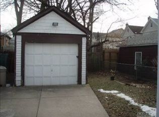 22112 91st Rd, Queens Village, NY 11428