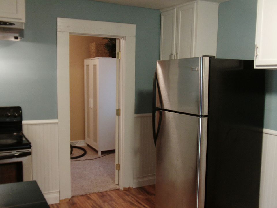 lower kitchen