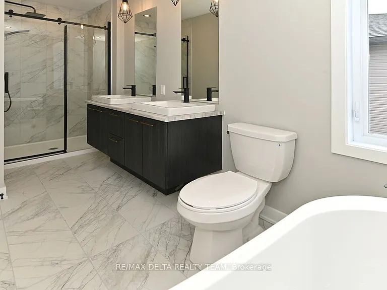 463 Denis St — Photo 19