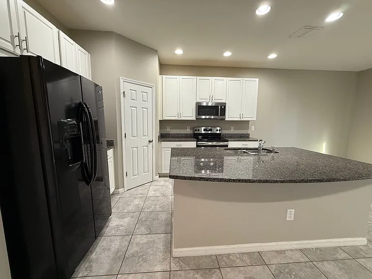 7212 Grand Elm Dr — Photo 4