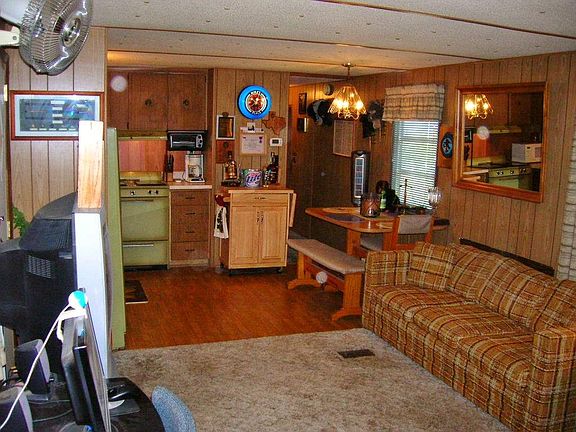 3rd image of 119 Bonny Cove Dr