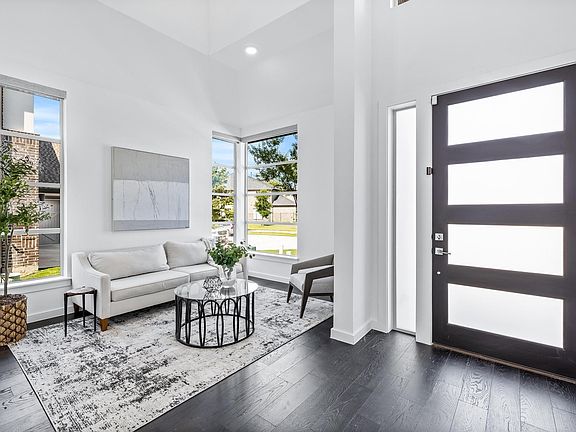 3rd image of 5074 Statesman Ln