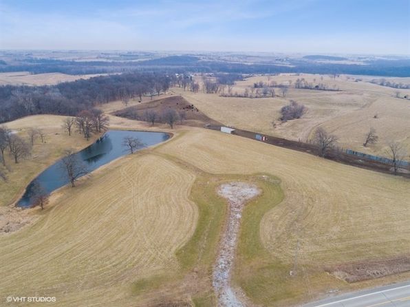 2825 W Ct, Parnell, IA 52325