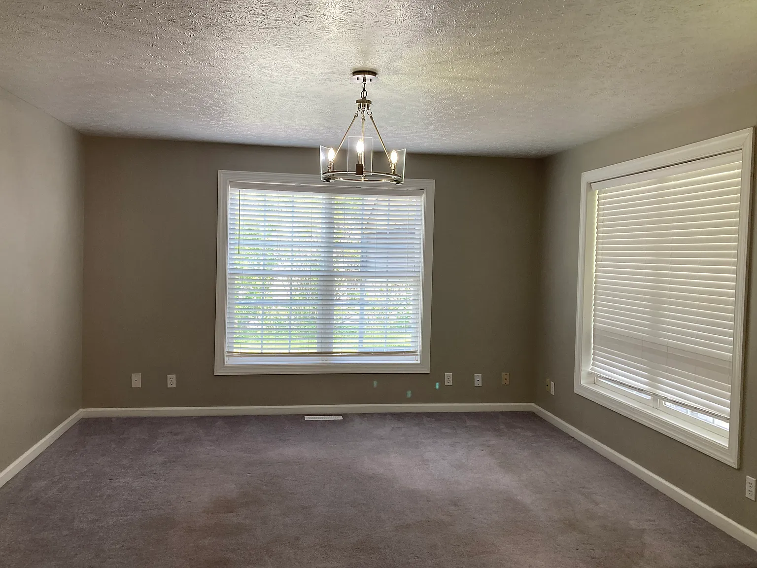 3 bed, 1500 sqft, $1,500 — Photo 3