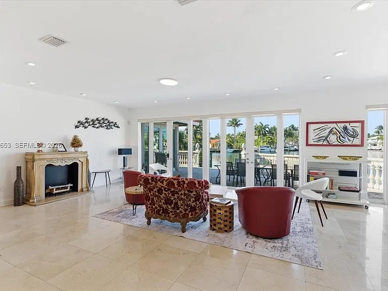 1249 Biscaya Dr — Photo 11