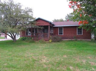 305 S Marigold St, Ishpeming, MI 49849