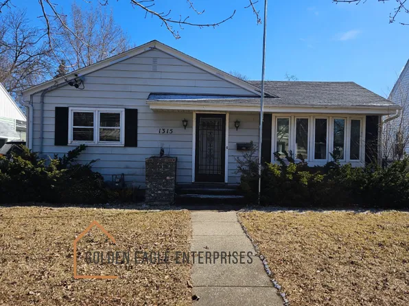 1315 Hackett St, Beloit, WI 53511