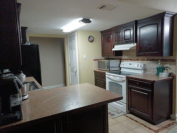 2nd image of 720 Swan Dr