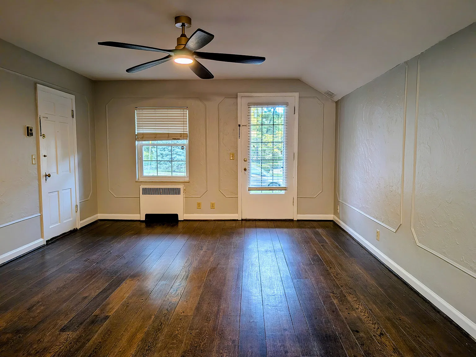2 bed, 1000 sqft, $1,700 — Photo 3