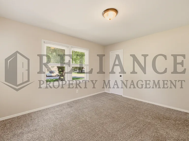 4546 S Osage St — Photo 23