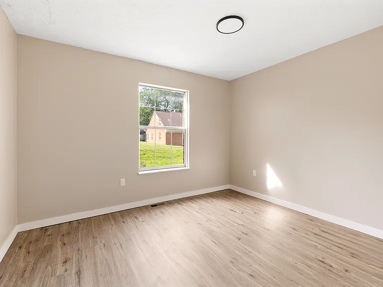 206 Rosemarie Dr #E — Photo 12