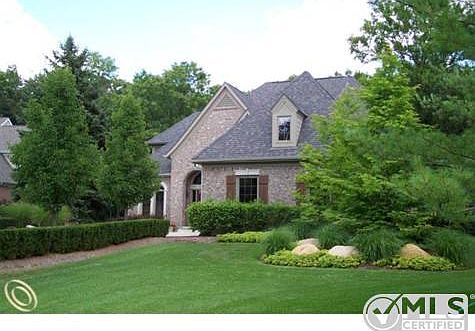 Gorgeous well landscaped lot