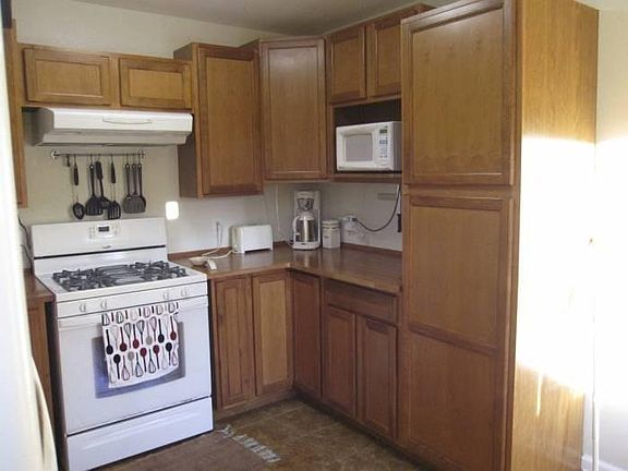Well equipped kitchen