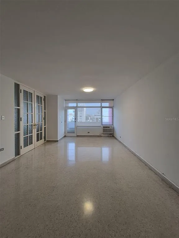 2 bed, 1.5 bath, 1300 sqft, $2,800 — Photo 4