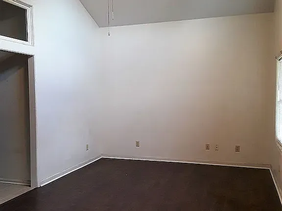 1810 Magazine St — Photo 13