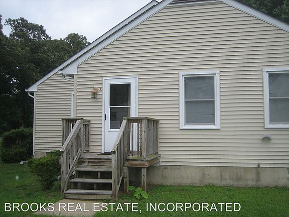 2nd image of 4615A Rochambeau Dr