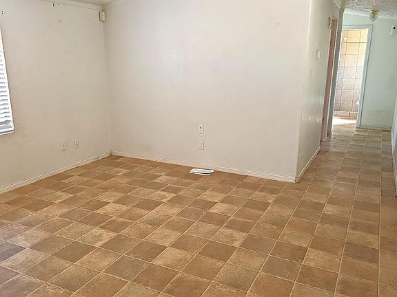 5th image of 510 N Acoma Dr