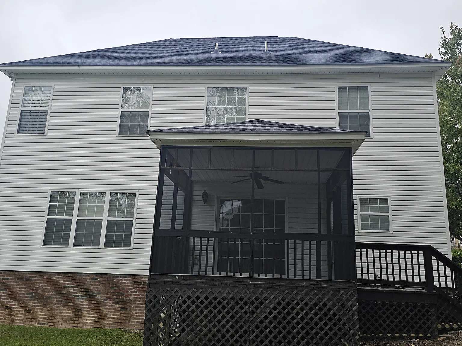3 bed, 2.5 bath, 1546 sqft, $2,100 — Photo 4