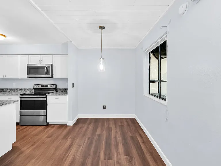 118 Michelle Ln #C — Photo 16