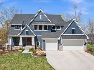 4215 Halstead Bay Ln, Excelsior, MN 55331