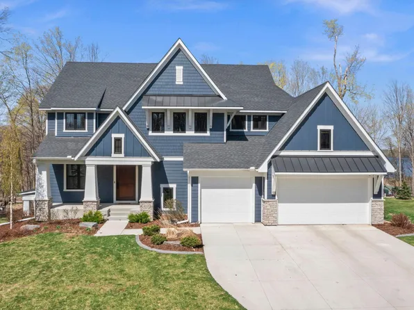 4215 Halstead Bay Ln, Excelsior, MN 55331