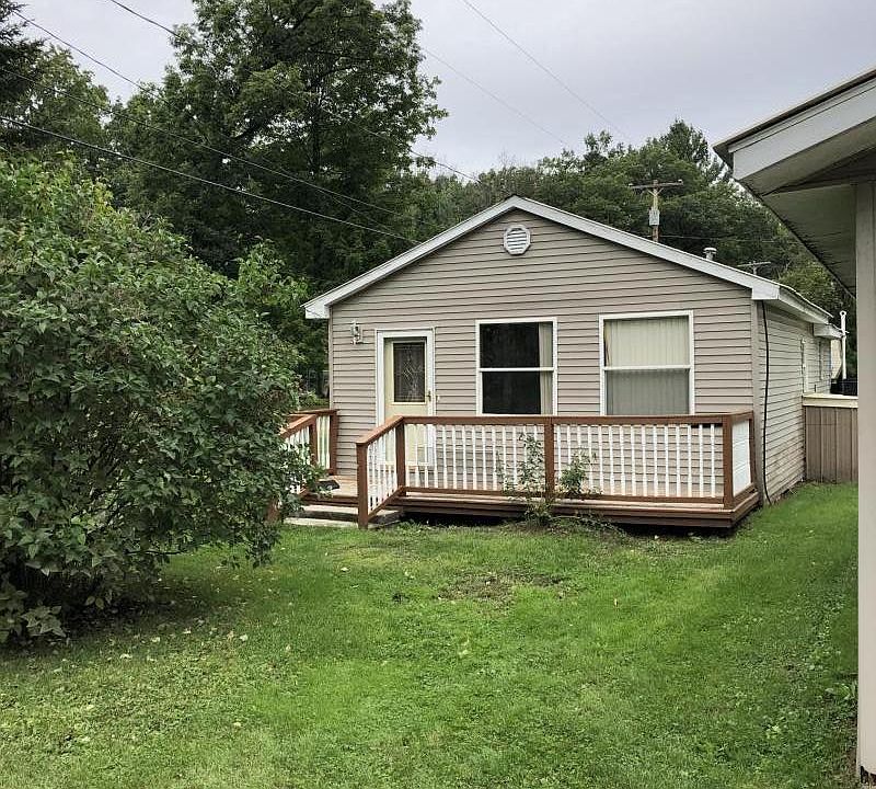 1st image of 2505 E 2nd St