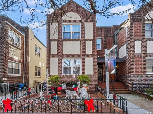 36-12 21st Ave, Astoria, NY 11105