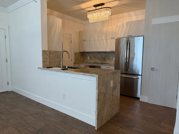 701 Gibson Dr APT 533, Roseville, CA 95678