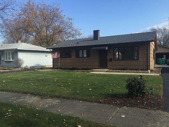 3rd image of 902 Brentwood Dr