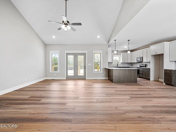 4th image of 205 Duval St