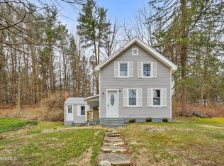 17 Christian Hill Rd, Stockbridge, MA 01262