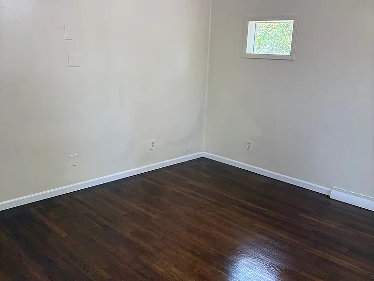 2420 W South St — Photo 13