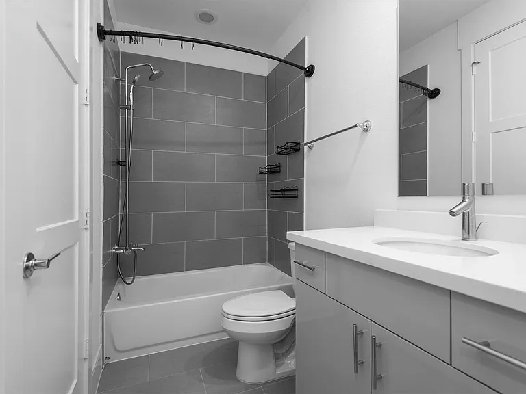 1211 Hickory St #E — Photo 20