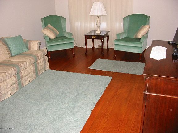 5th image of 10813 Beatrice Way