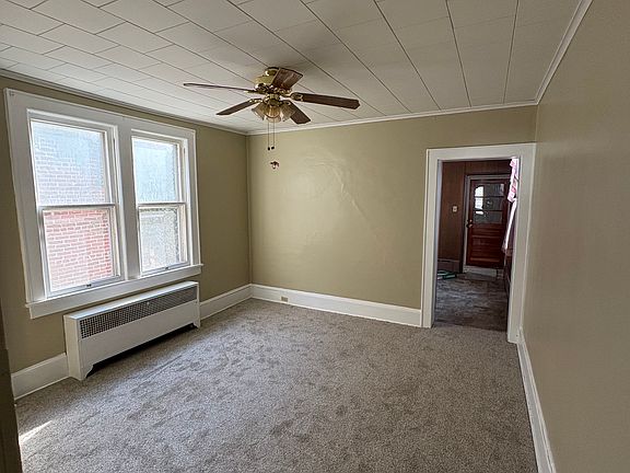 4th image of 28 N Greenwood St #2