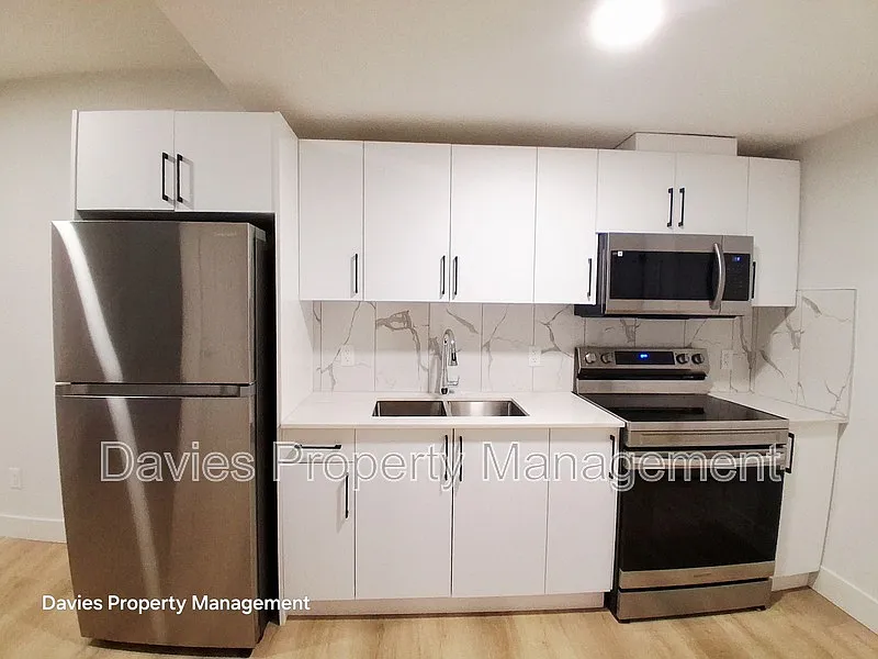 1915 164th St SW — Photo 3