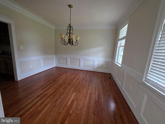 5th image of 227 Caney Ct