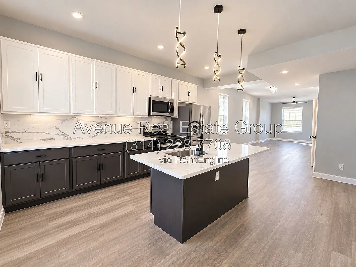 3 bed, 3.0 bath, 2028 sqft, $2,600 — Photo 3
