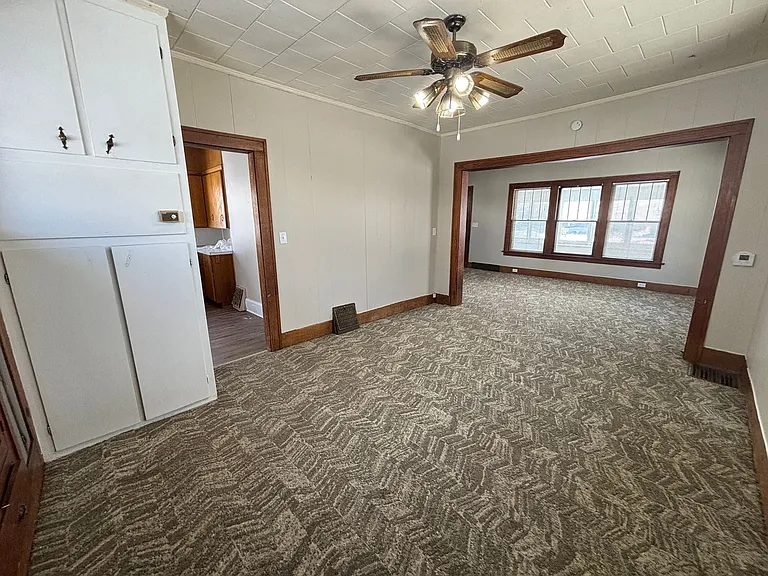 1410 Wilson Ave — Photo 4
