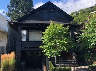 638 SW Grant St, Portland, OR 97201