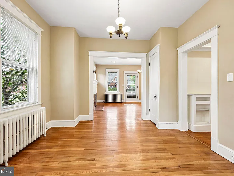 526 N Ivy St — Photo 18