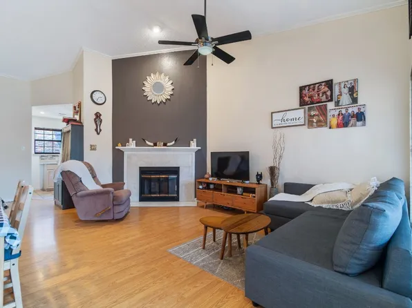 401 Pebble Way APT 234, Arlington, TX 76006